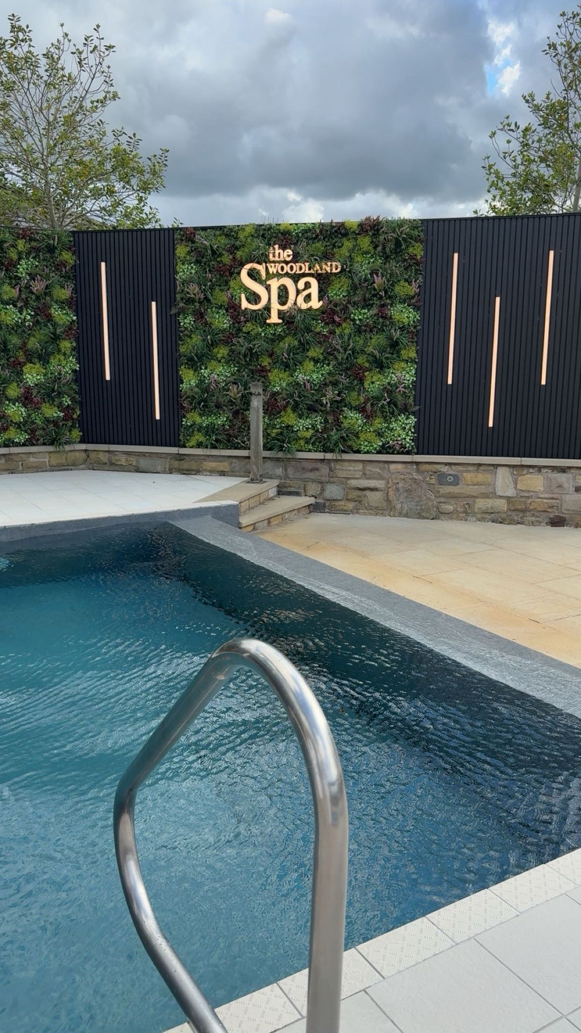 2d9b8424-bf1d-4a2b-b3a9-bfa51b027996